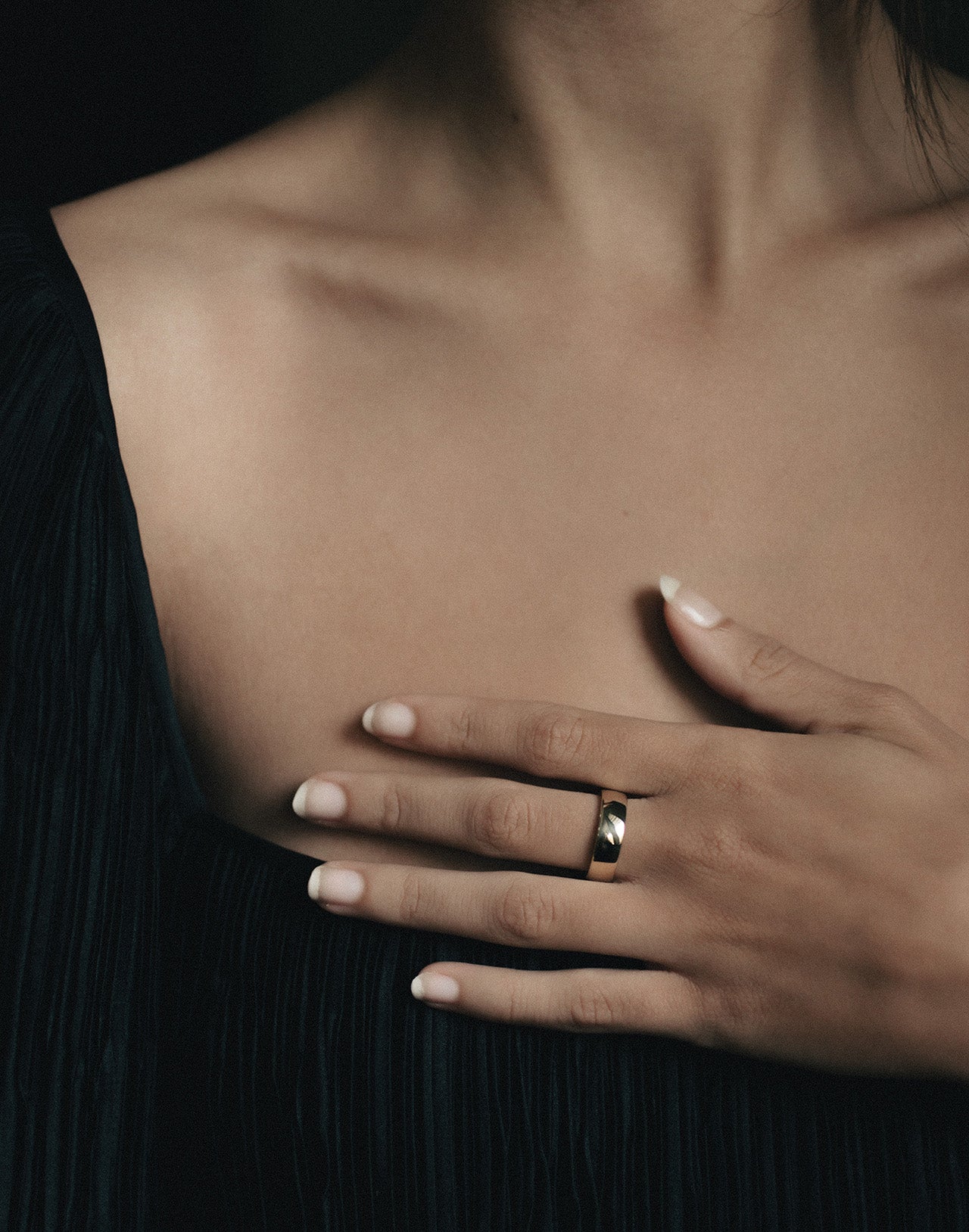 Chevron 6mm Ring Polished Solid Gold