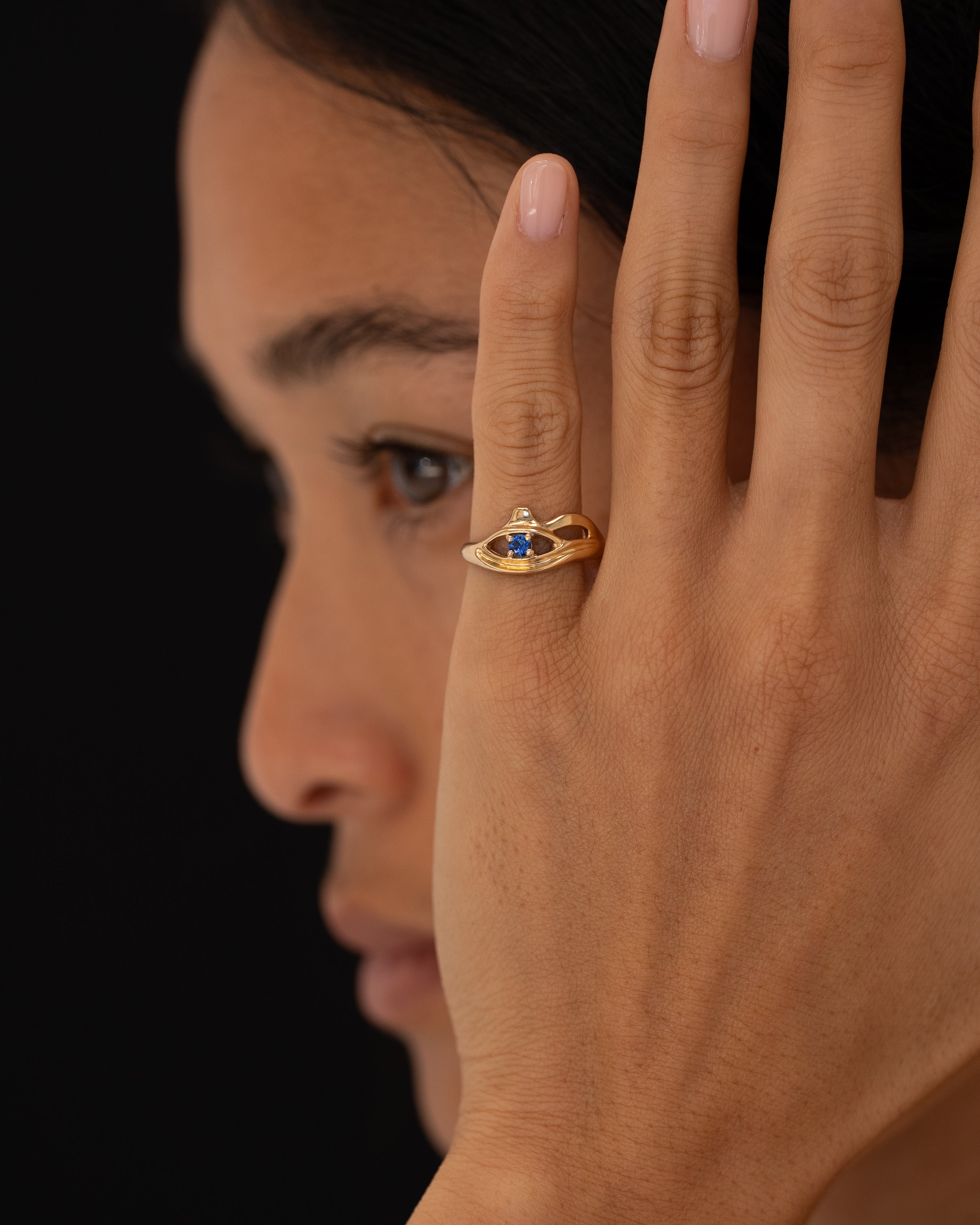 Eye of Ra Ring Blue Sapphire Solid Gold