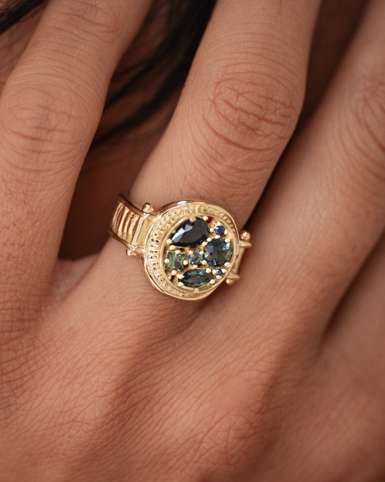 Asteria Ring Sapphire Solid Gold