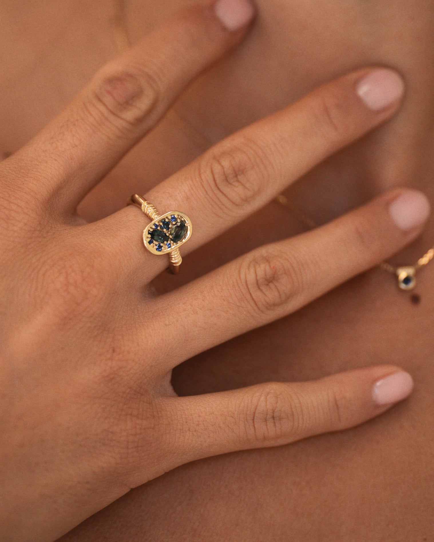 Illume Ring Teal Sapphire Solid Gold