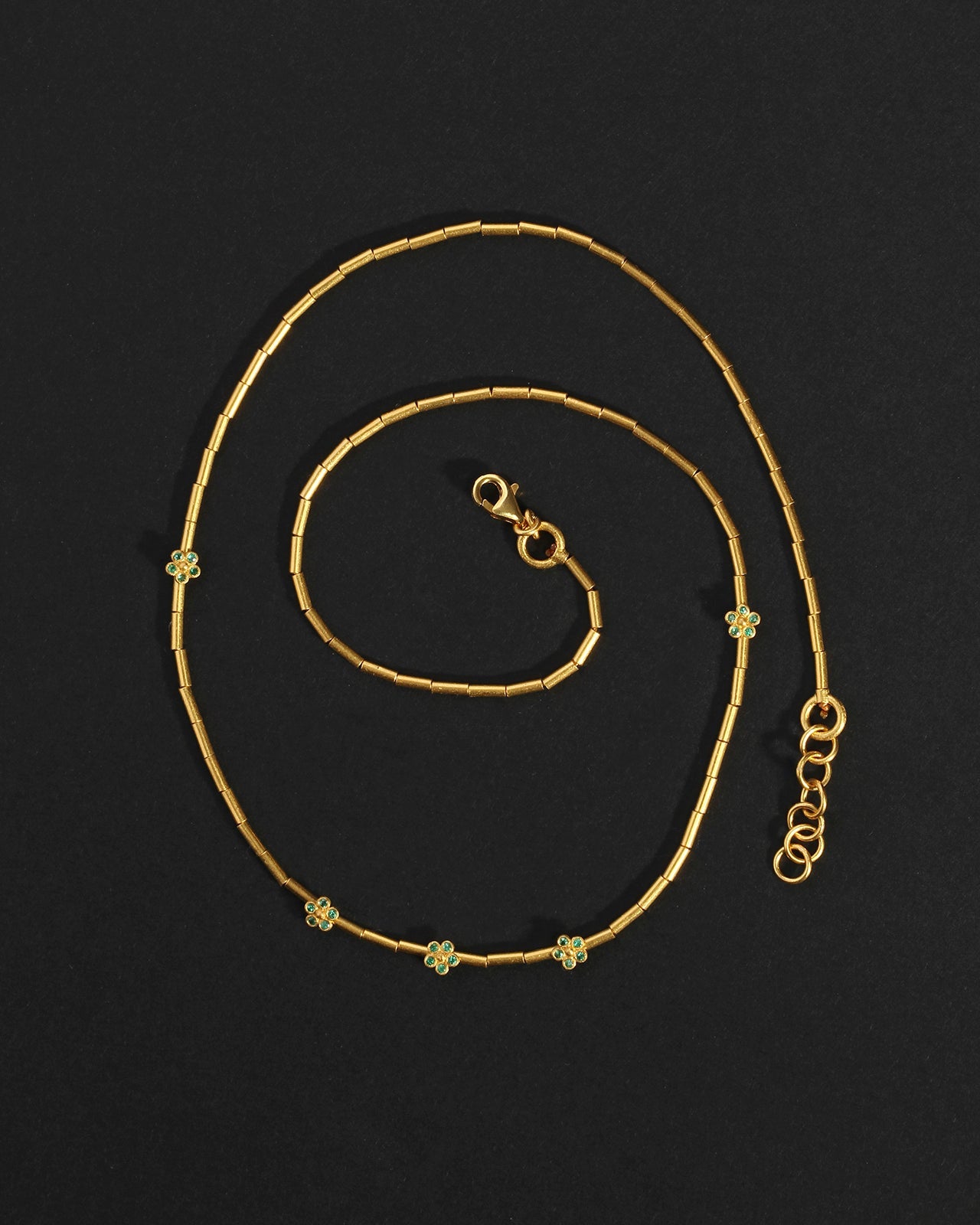 Daisy Beaded Necklace Emerald Solid Gold