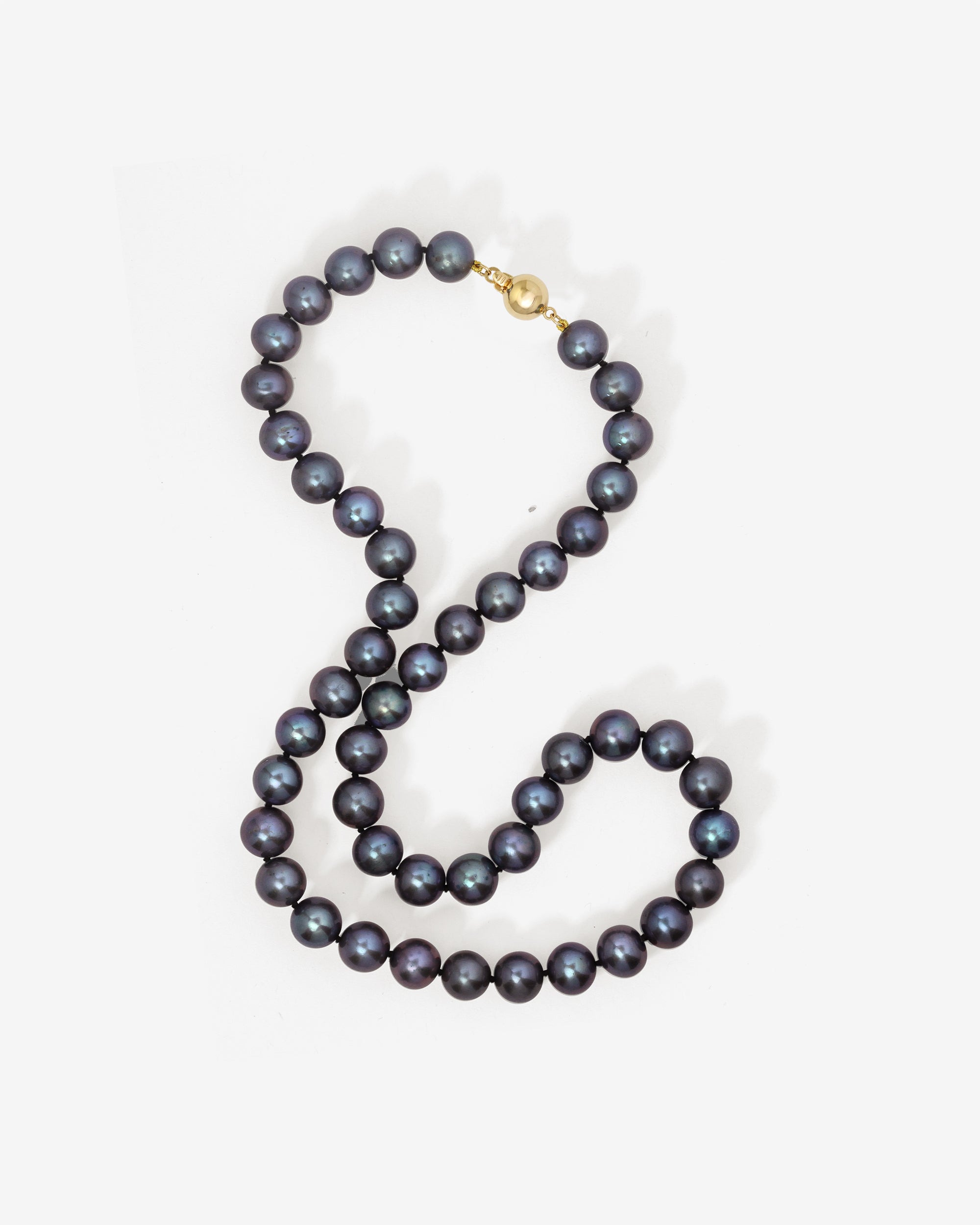 Eclipse Black Pearl Necklace Solid Gold