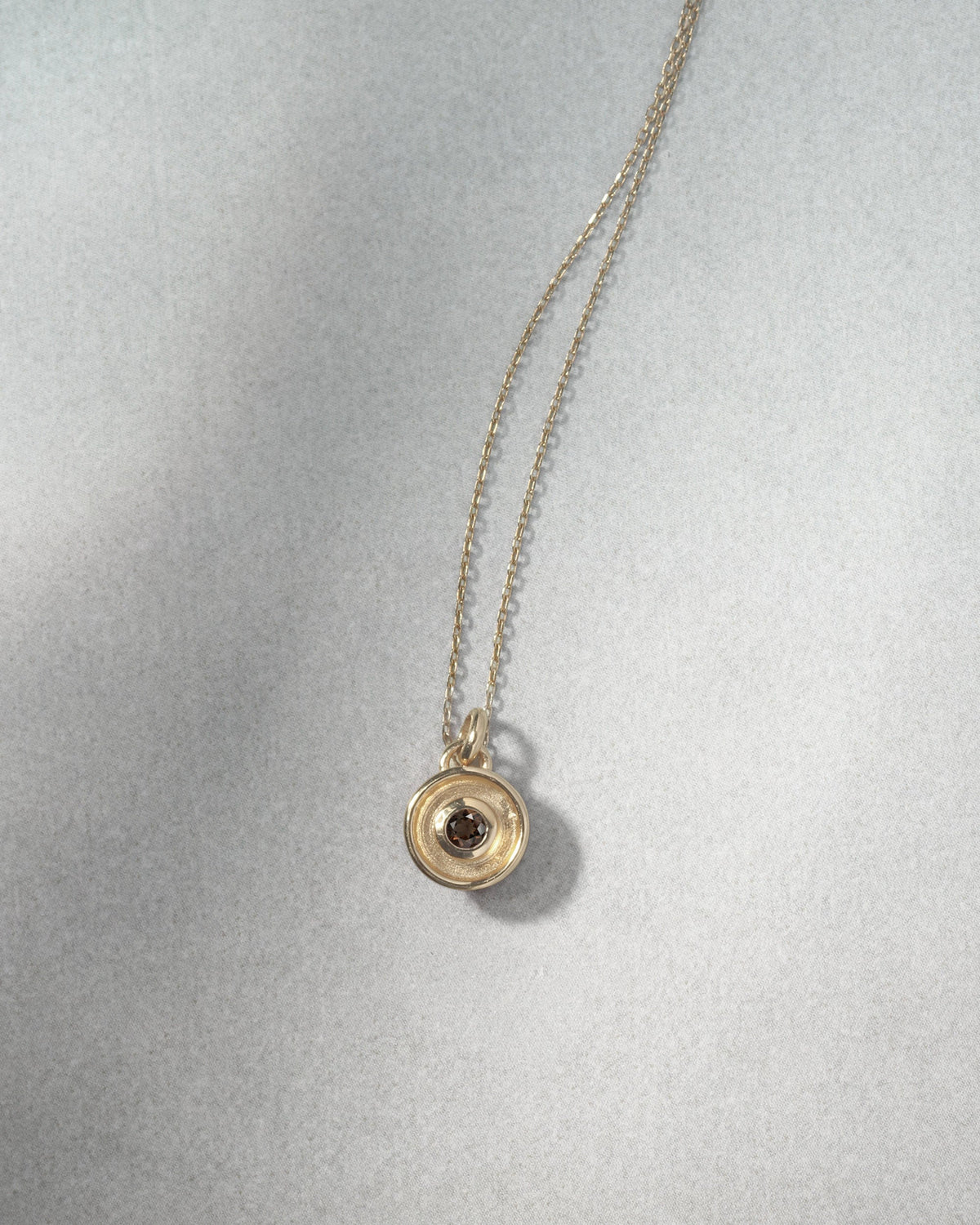 Element Earth Quartz Necklace Solid Gold, flatlay