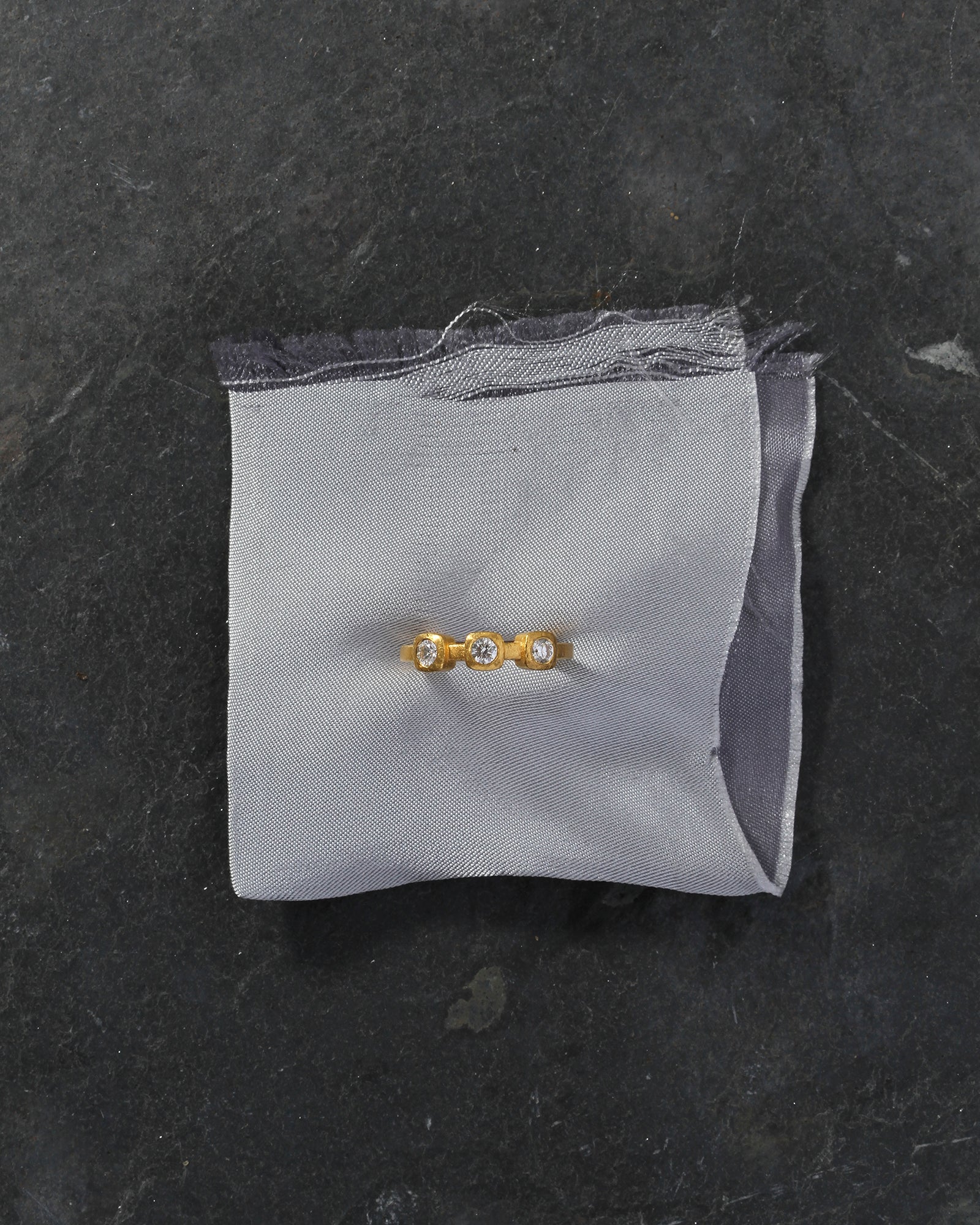 Mittani Ring Diamond Solid Gold