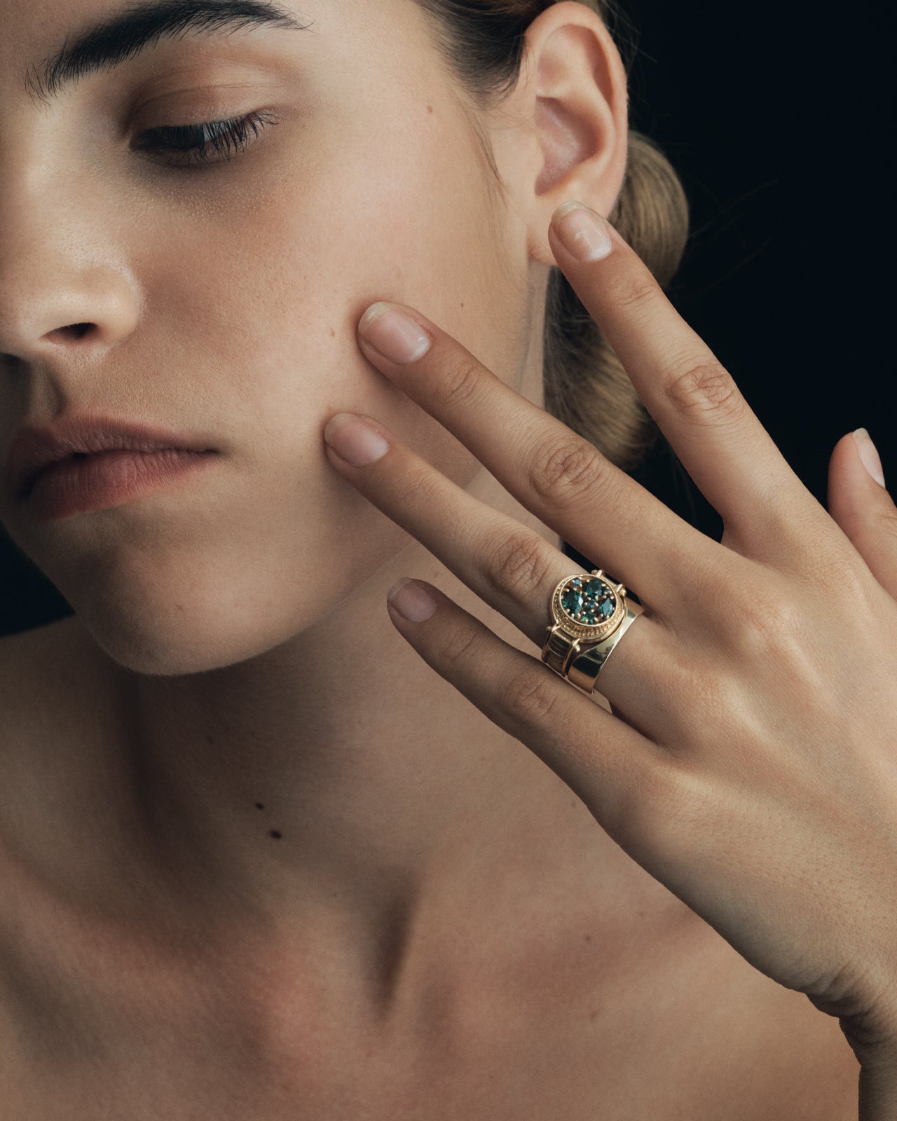 Asteria Wide Arch Ring Solid Gold