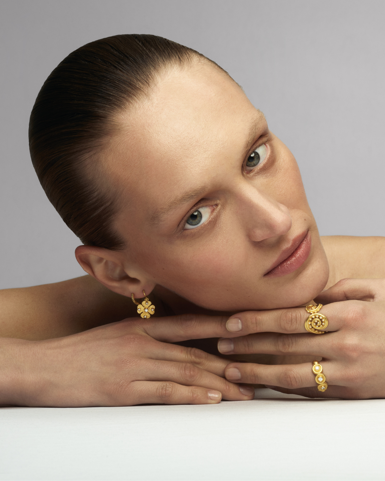 Hecuba Ring Diamond Solid Gold