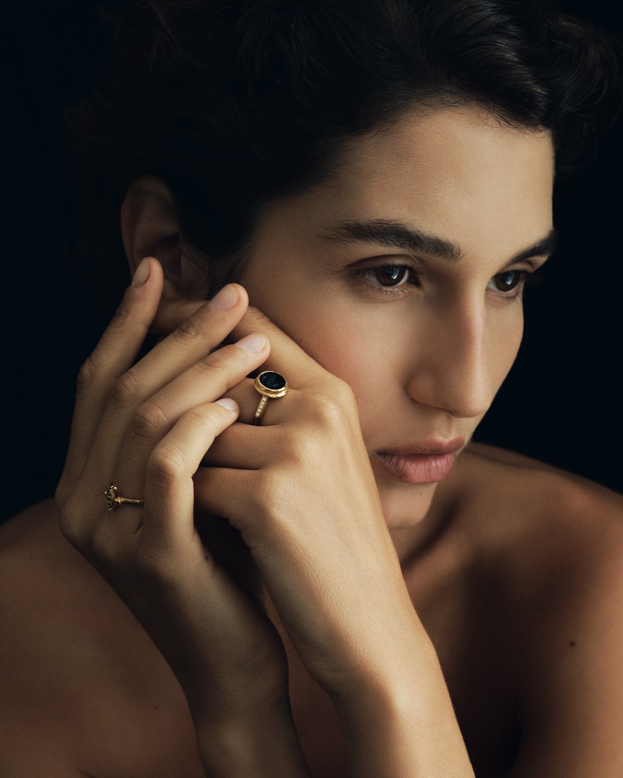 Inara Intaglio Ring Onyx Solid Gold