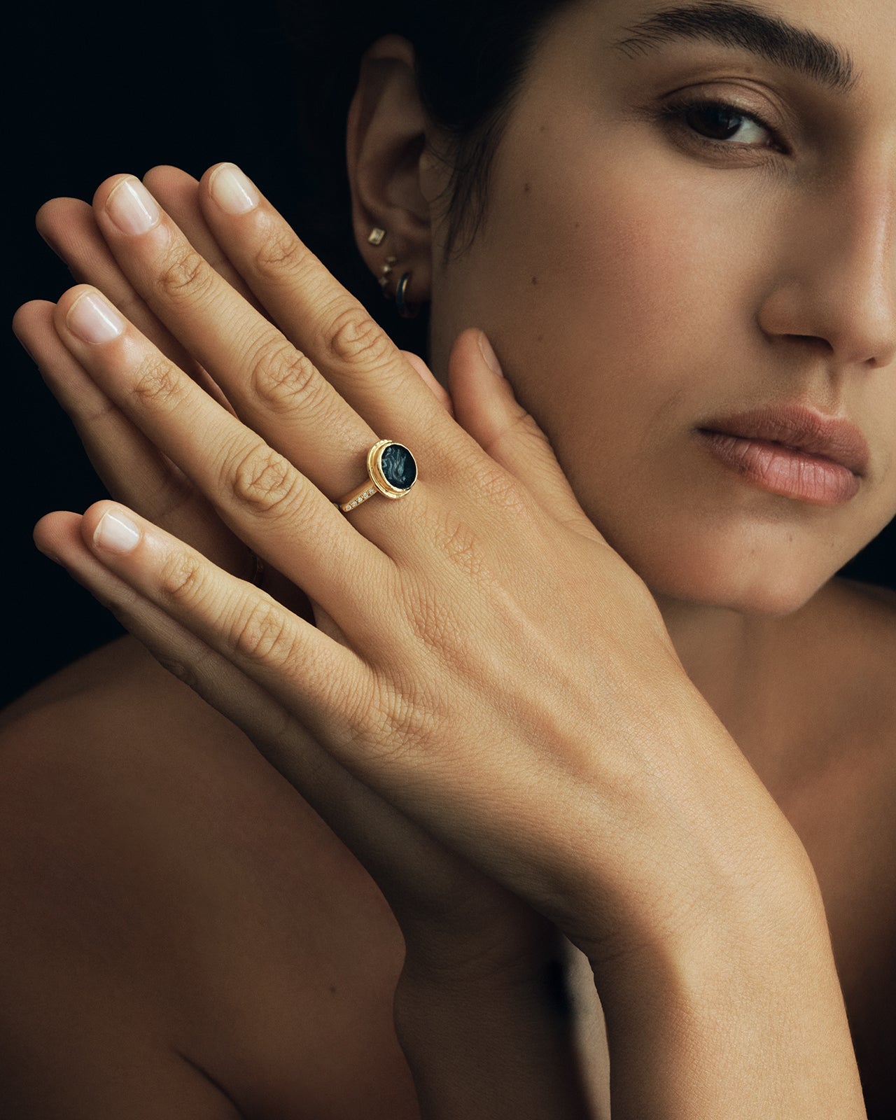 Inara Intaglio Ring Onyx Solid Gold