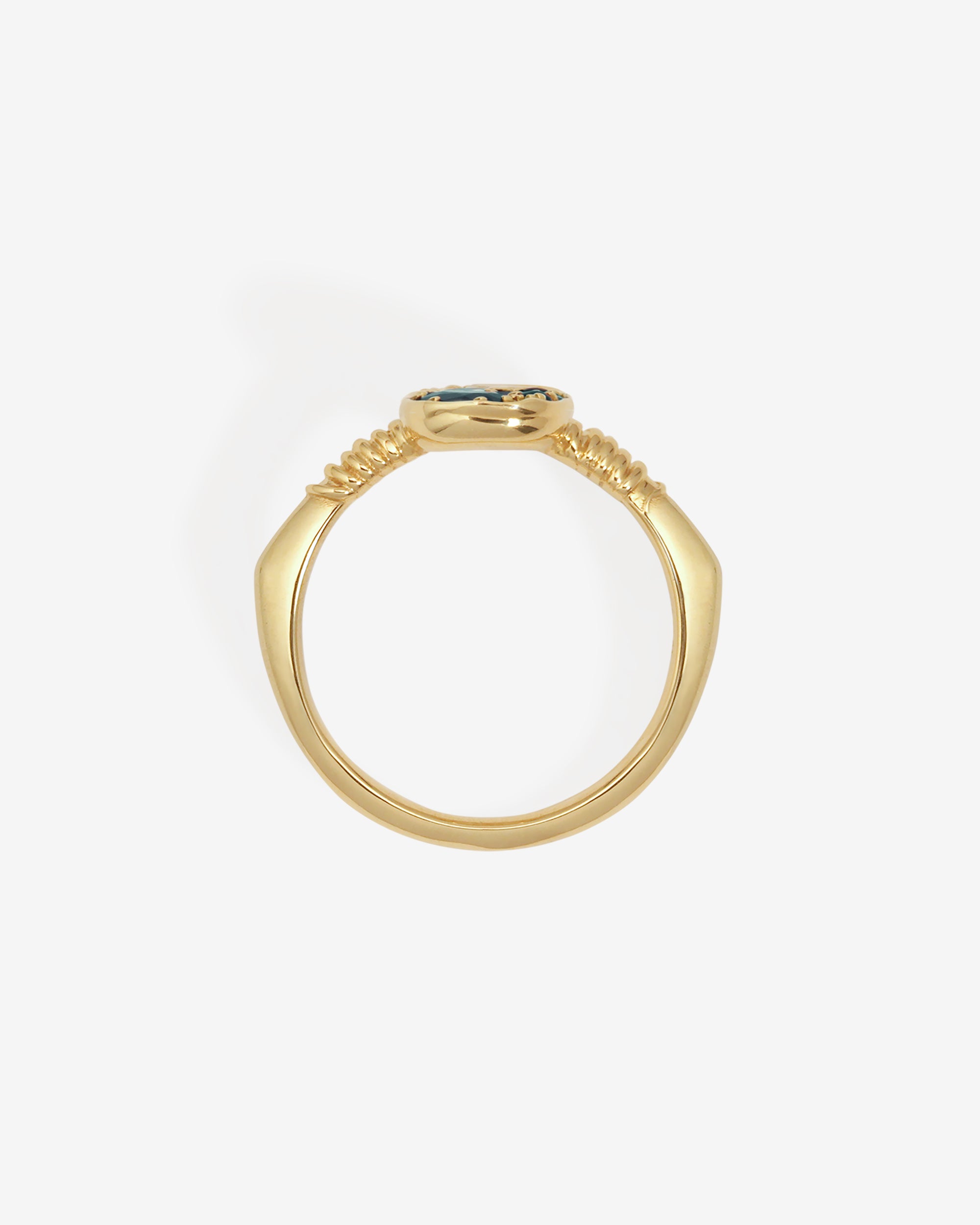 Illume Ring Teal Sapphire Solid Gold
