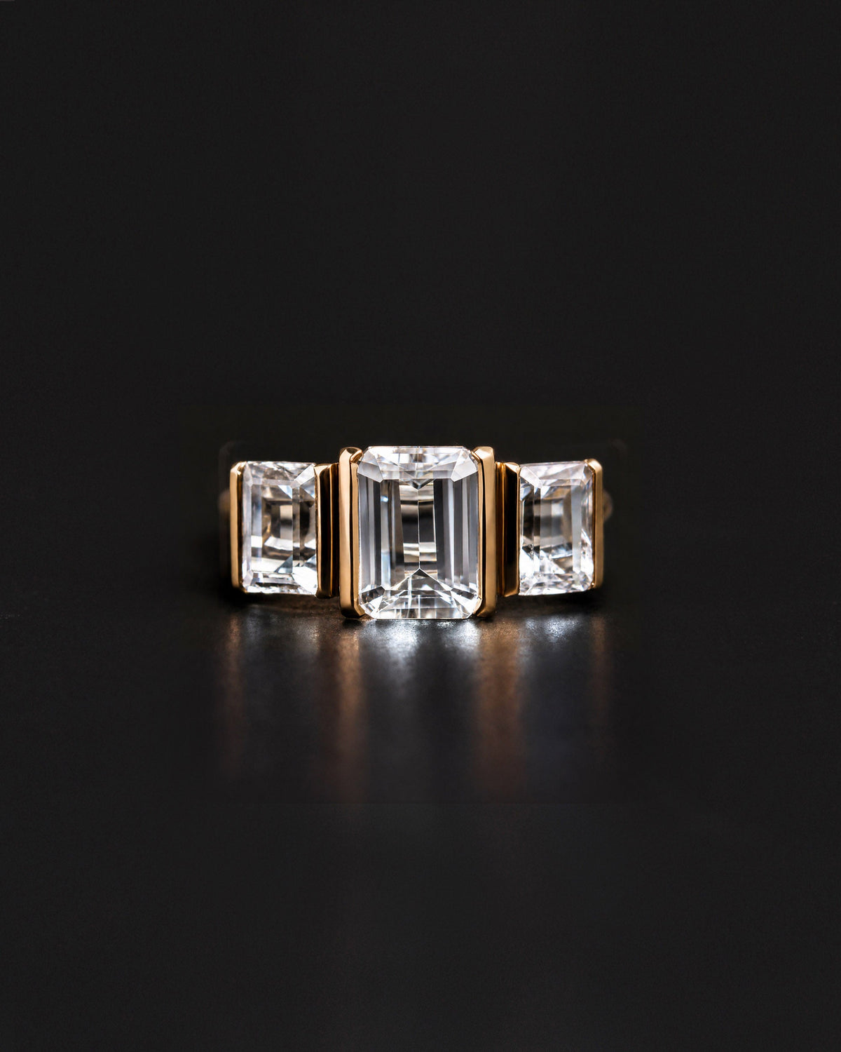 Ines Diamond Trilogy Ring Solid Gold, flatlay