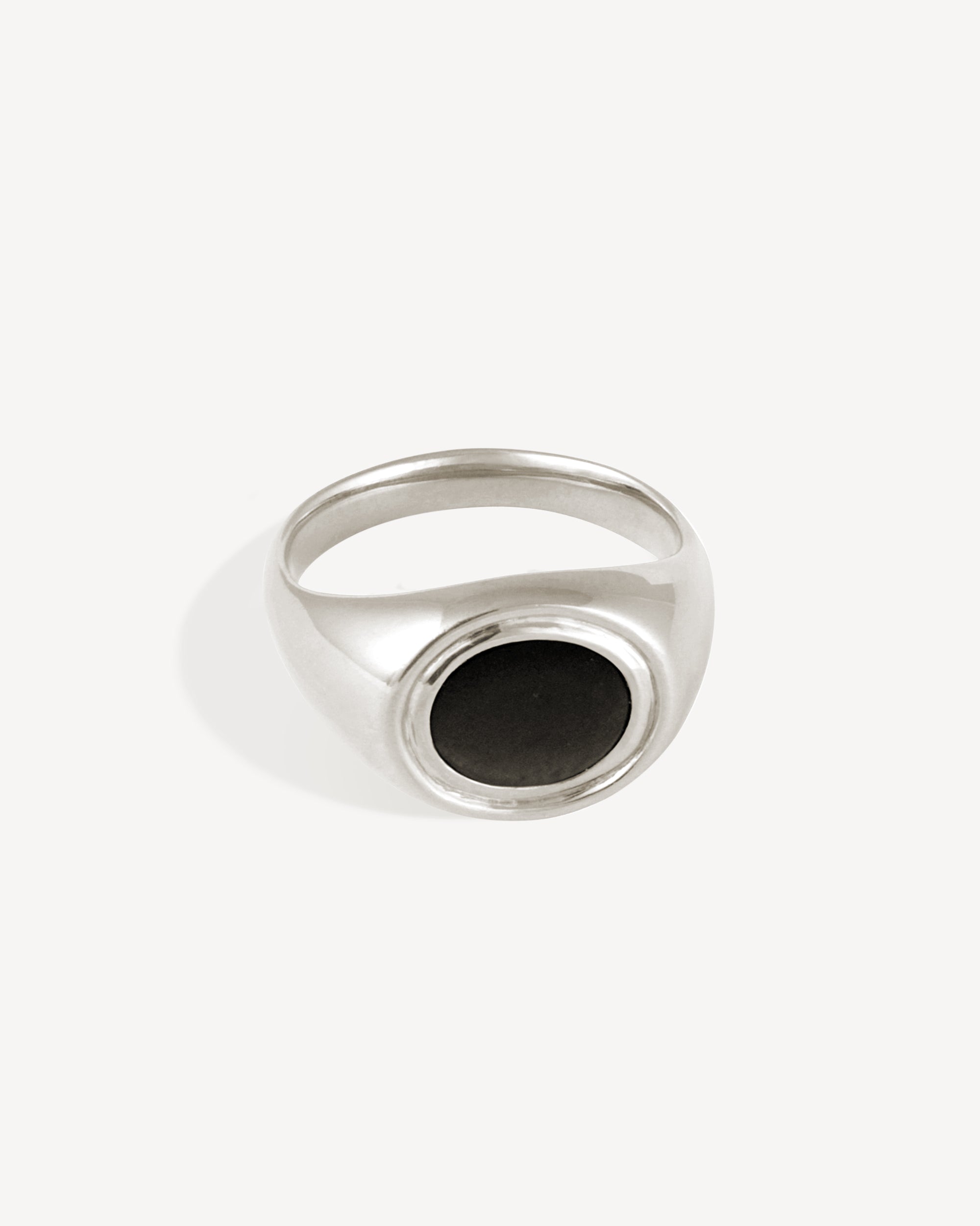 Kosmos Ring Onyx Silver