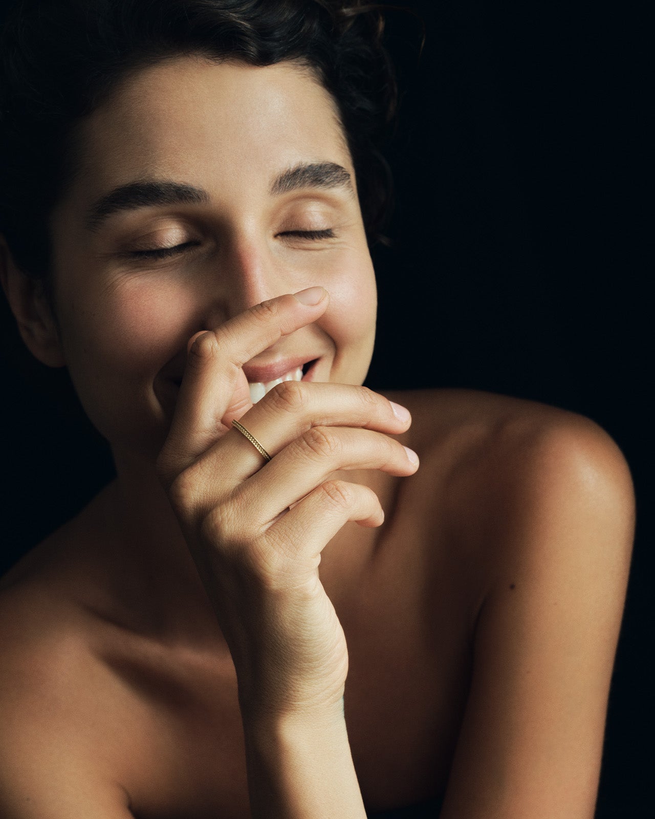 Mila Ring Solid Gold