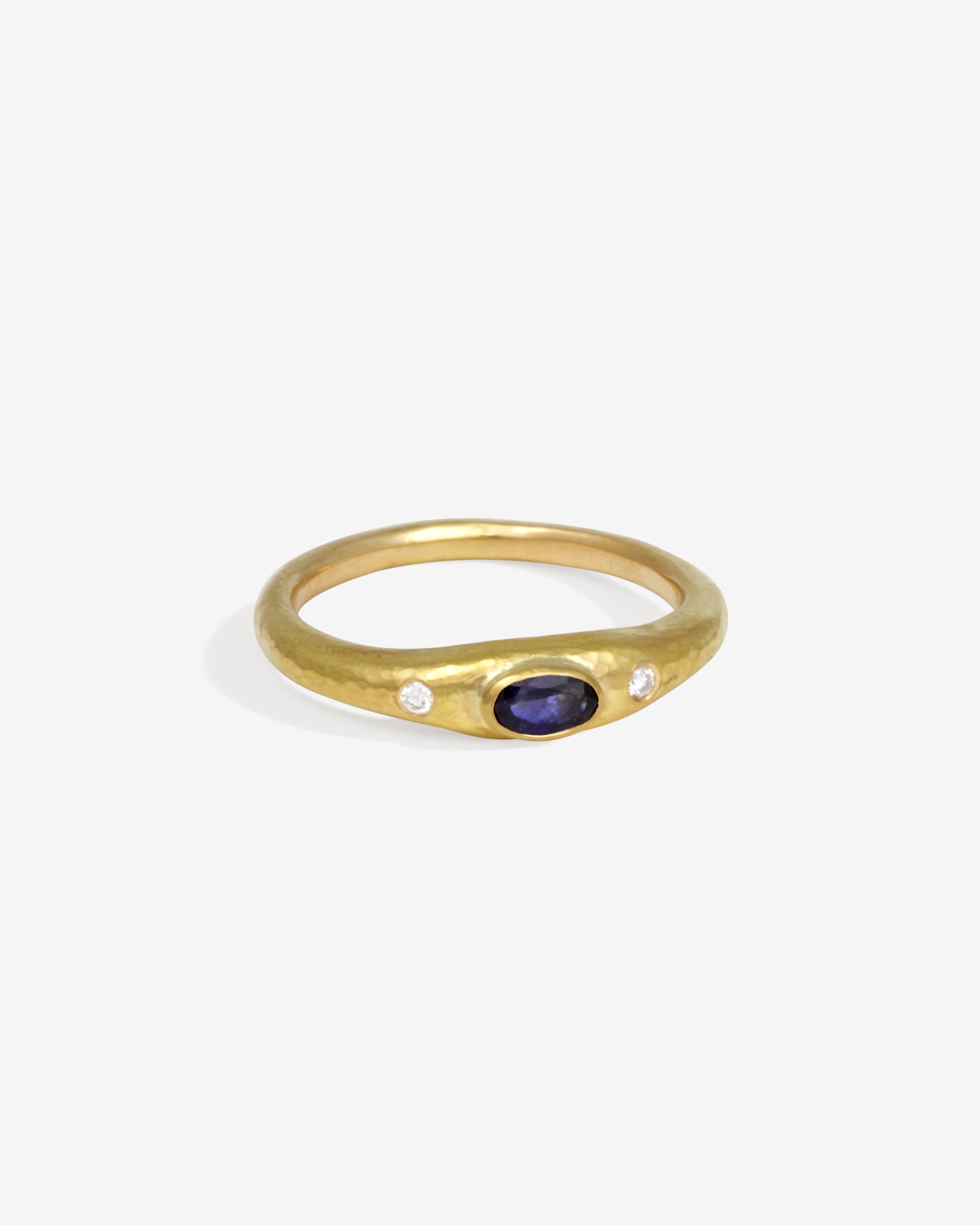 Nesa Ring Sapphire Solid Gold