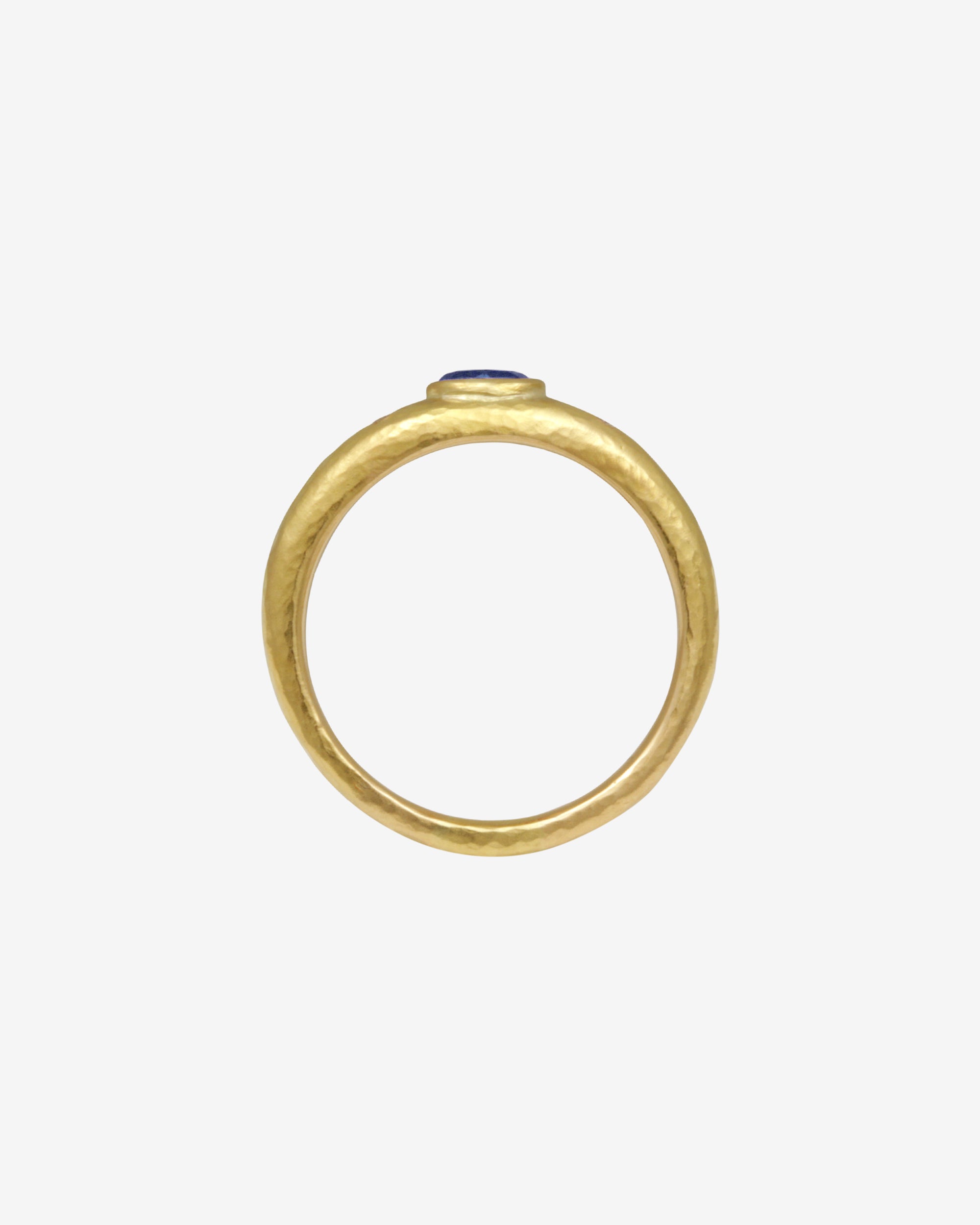 Nesa Ring Sapphire Solid Gold