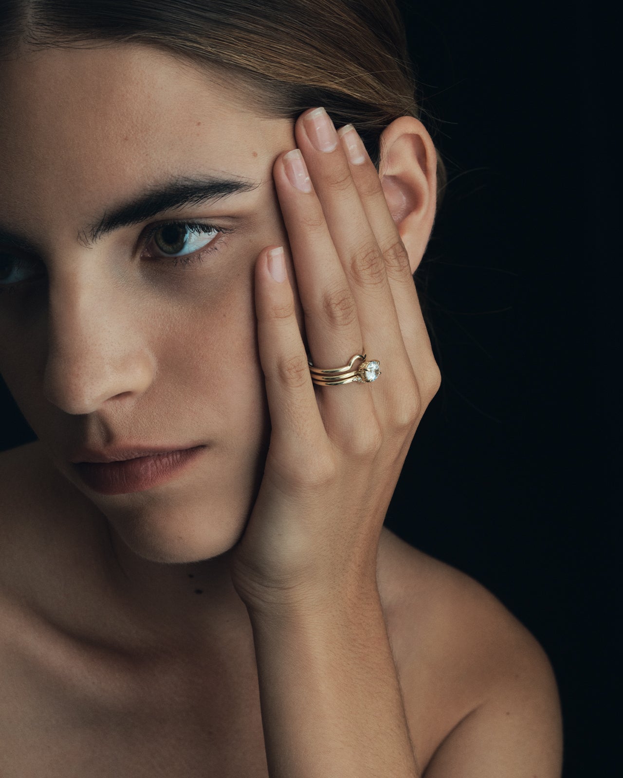 Asteria Arch Ring Solid Gold