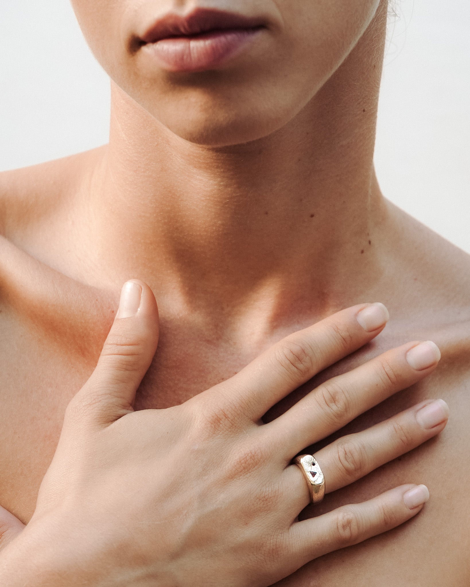 Pyra Ring Garnet Ruby Solid Gold