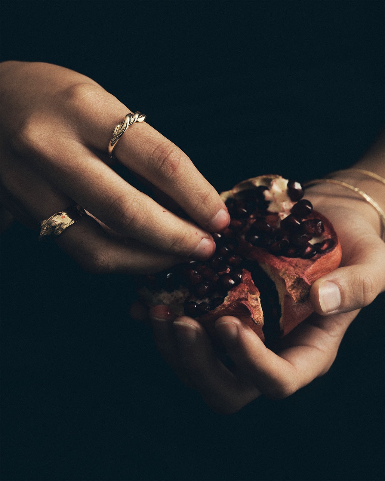 Relic II Twisted Ring Solid Gold