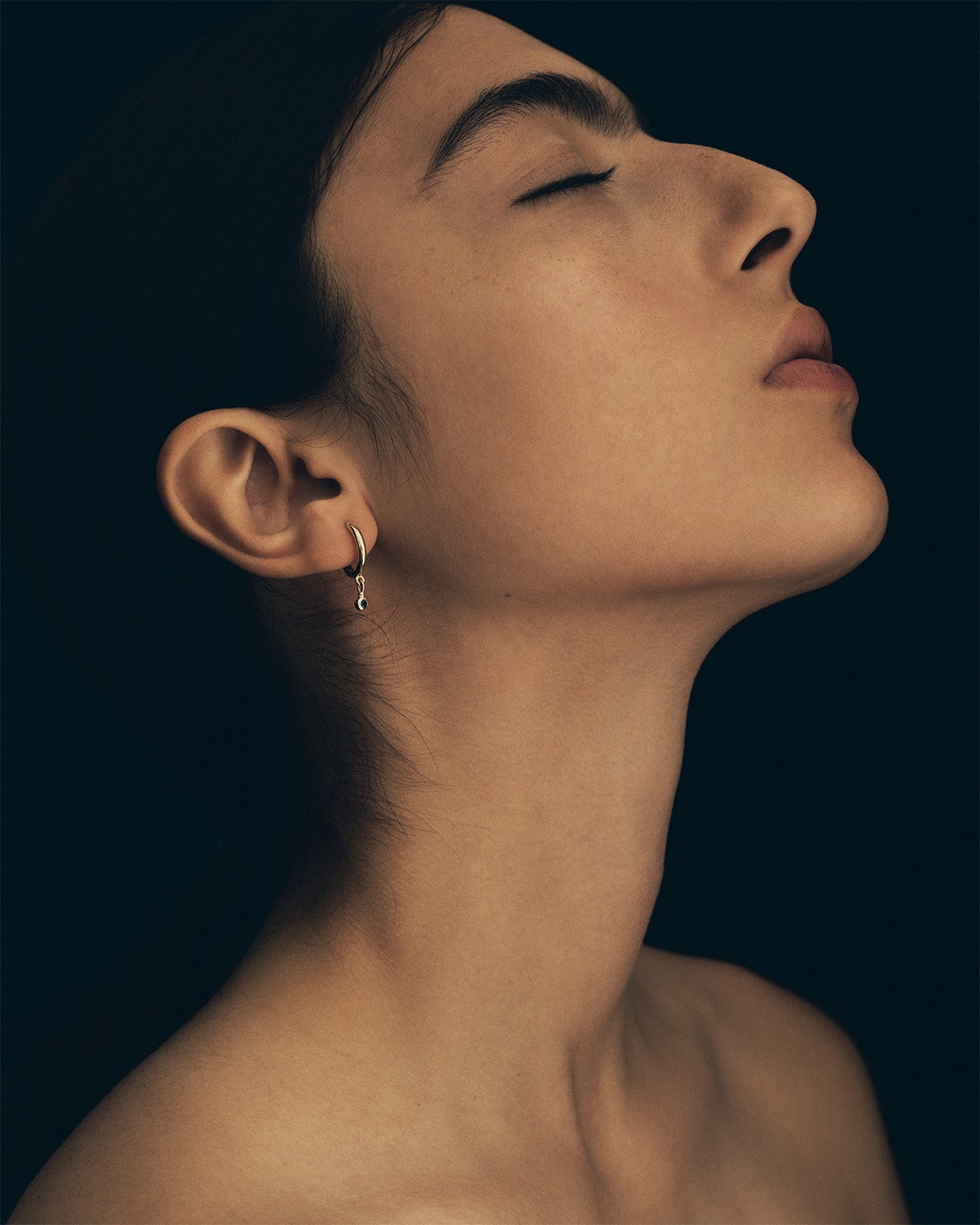 Relic Round Drop Earrings Sapphire Solid Gold