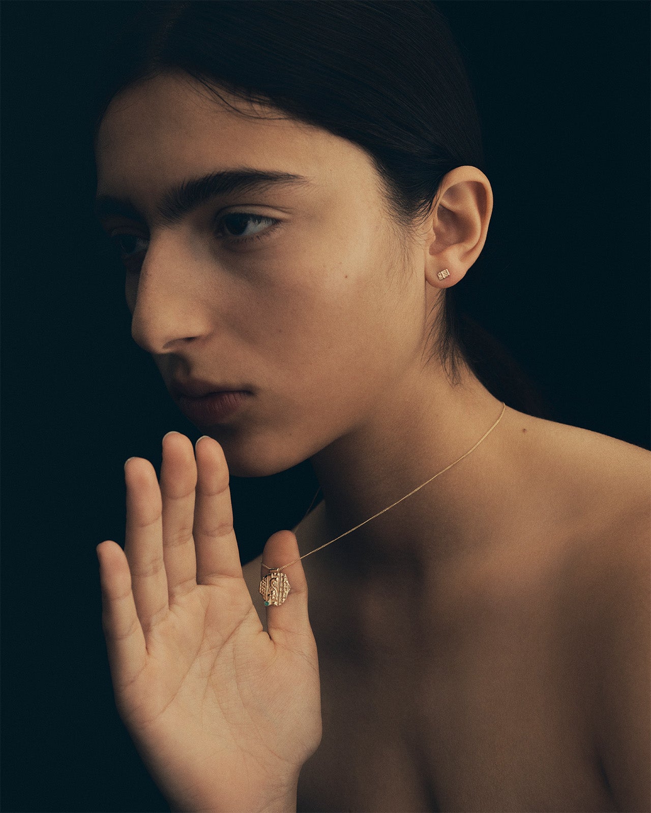 Relic VIII Necklace Emerald Solid Gold