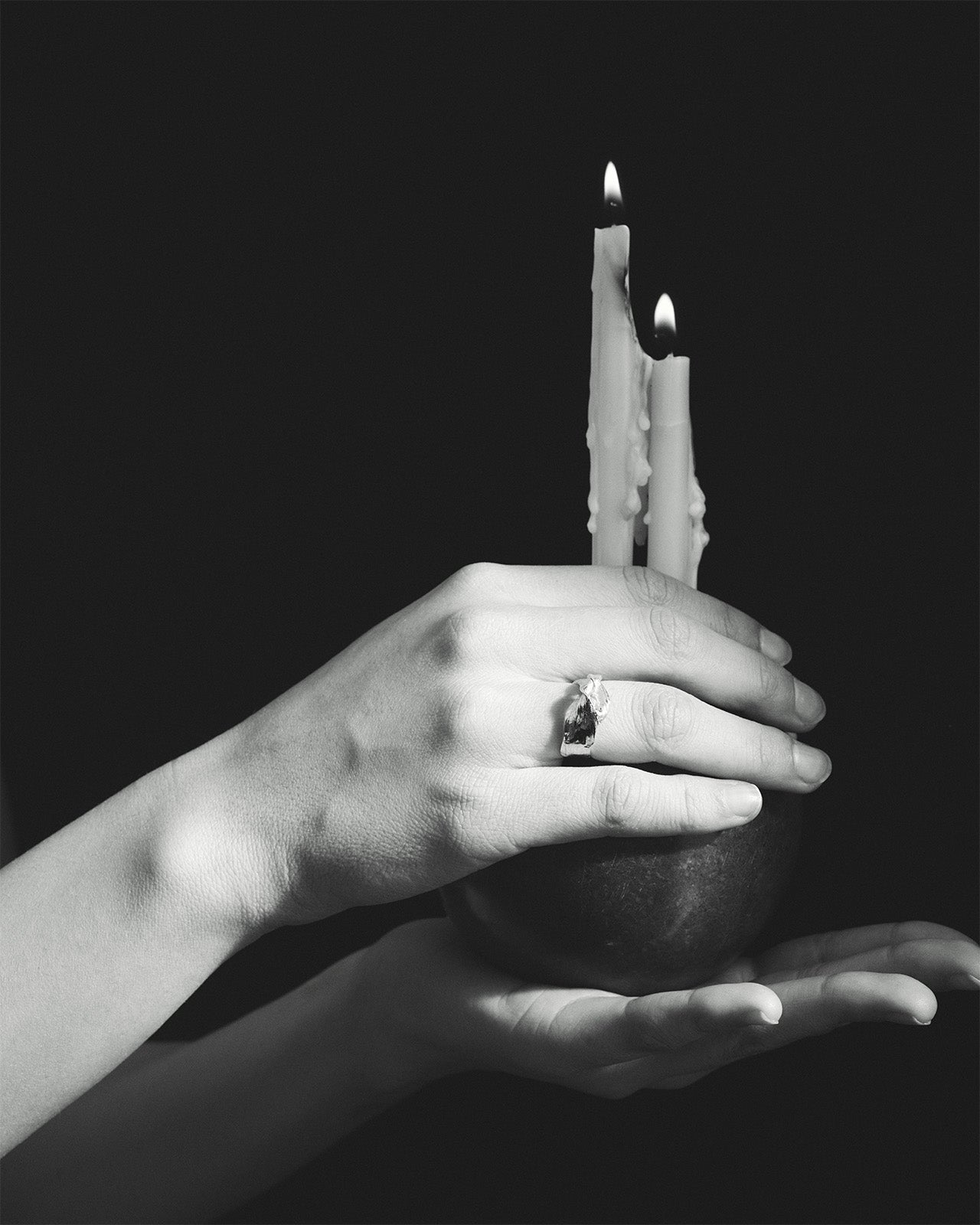 Relic VI Ring Solid Gold