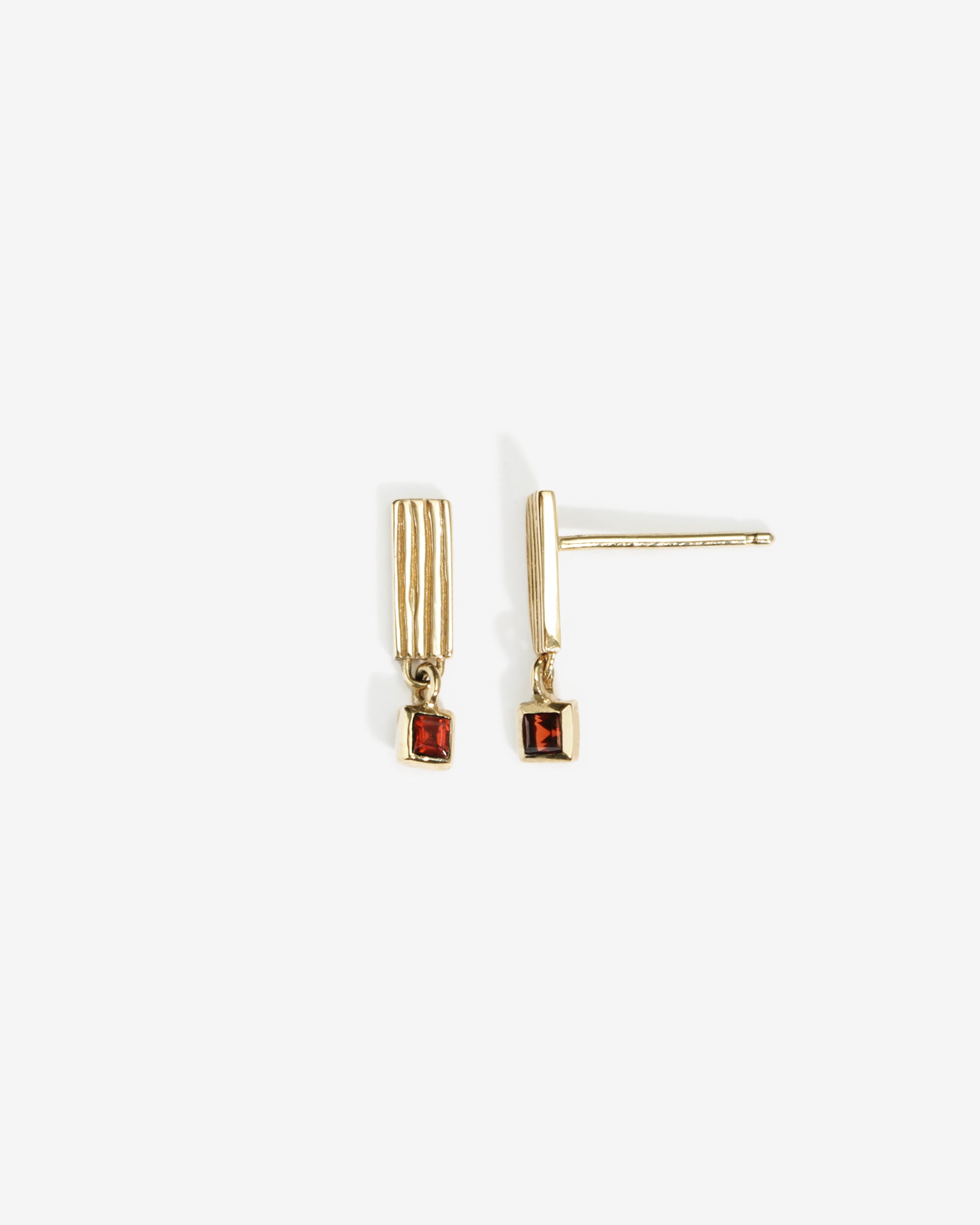 Riva Earrings Garnet Solid Gold