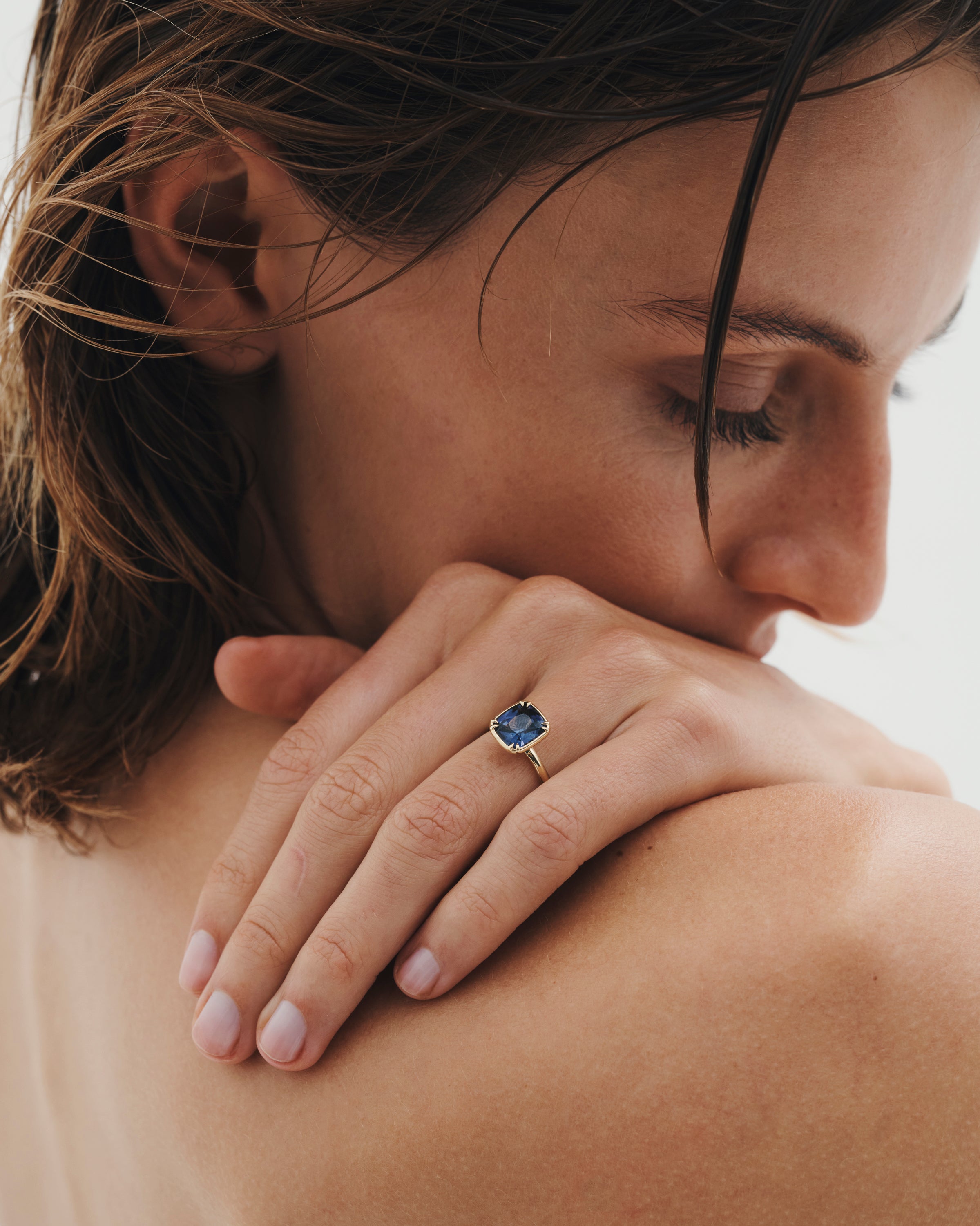 Azalea Cushion Ring 2.27ct Violet Spinel Solid Gold