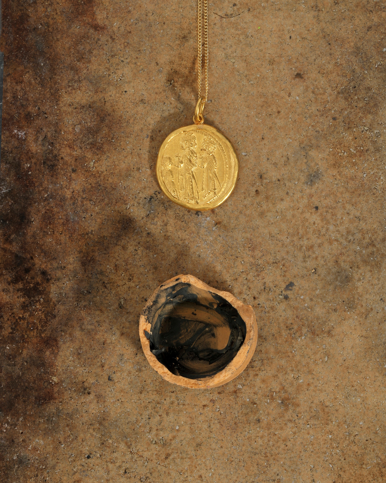 Solidus Necklace Solid Gold