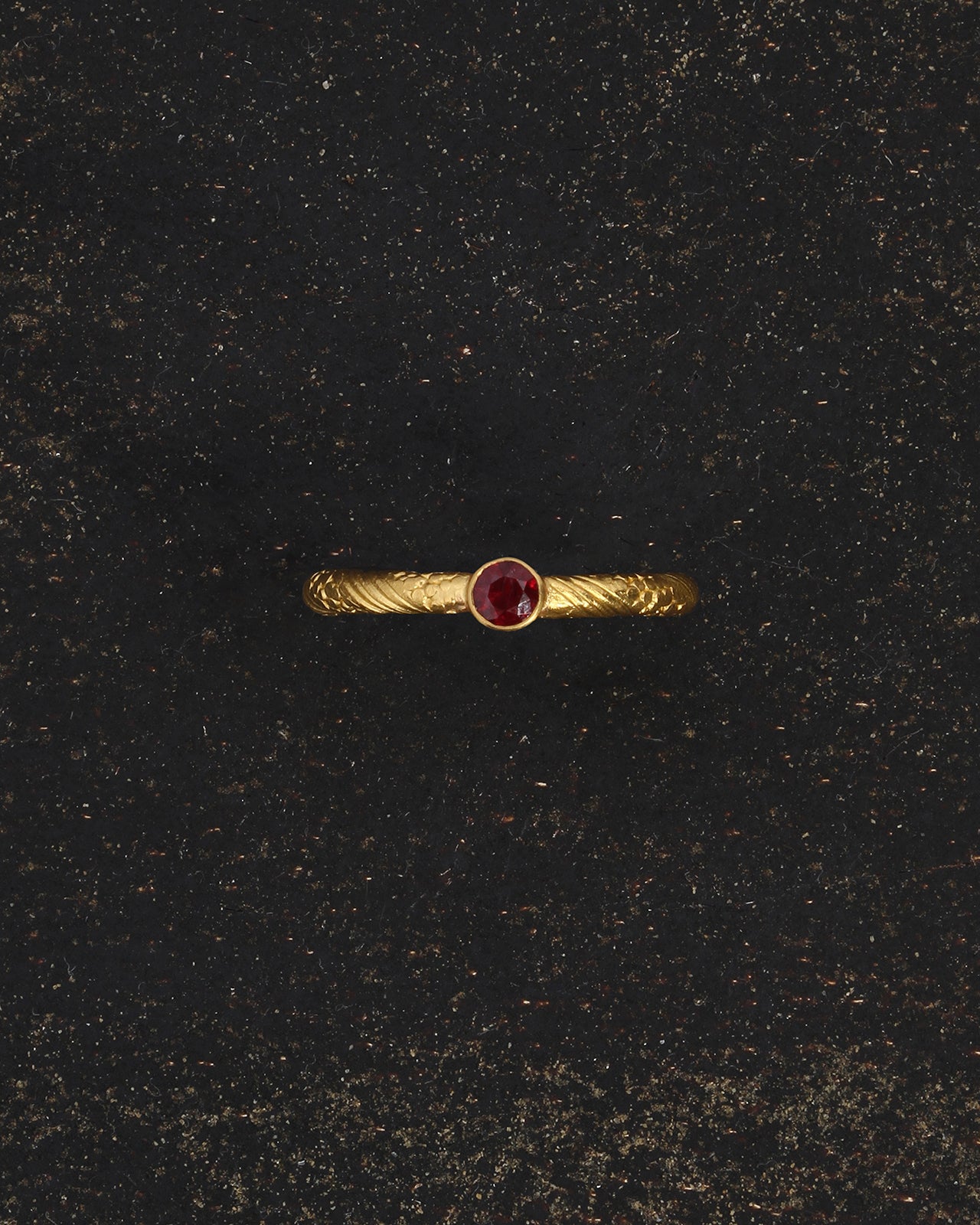 Suri Ring Ruby Solid Gold