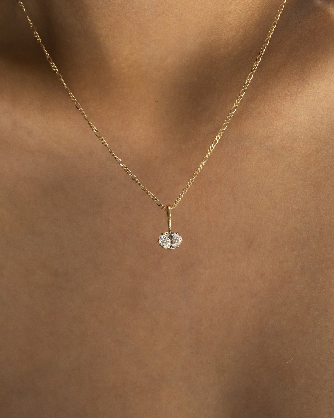Astra Oval Pendant Diamond Solid Gold