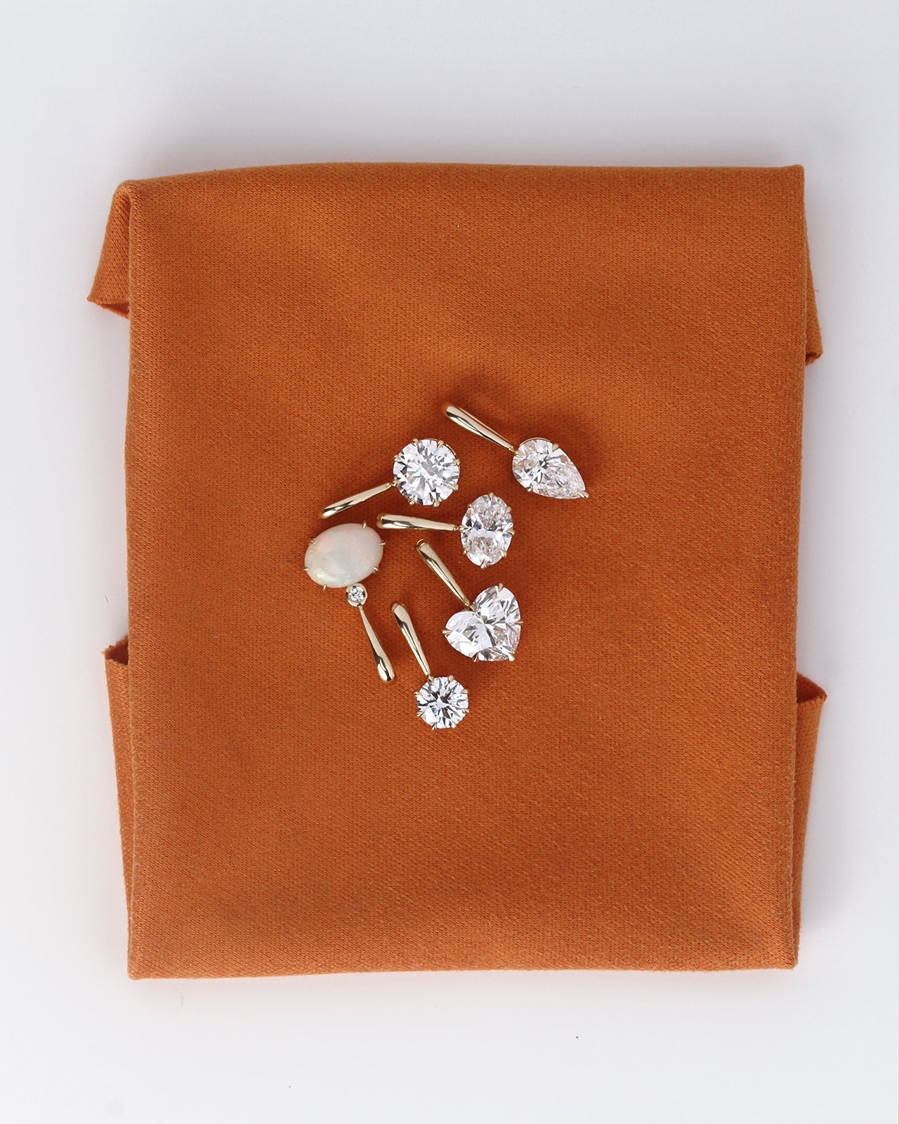 Astra Pear Pendant Diamond Solid Gold