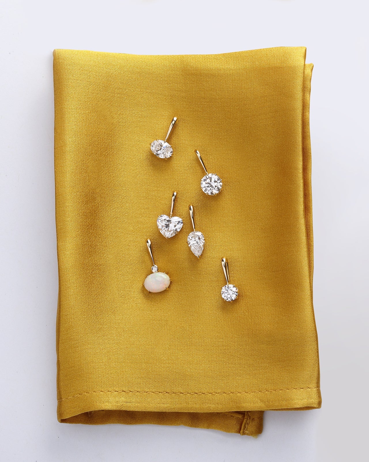 Astra Oval Pendant Opal Diamond Solid Gold