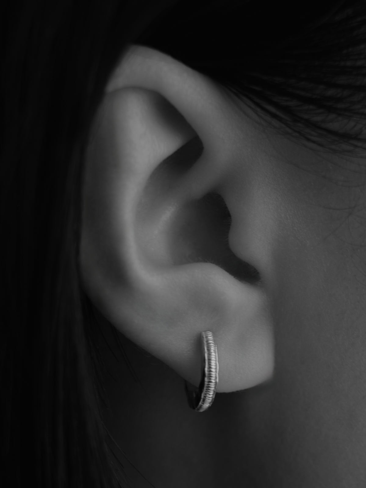 Arete Huggies Silver