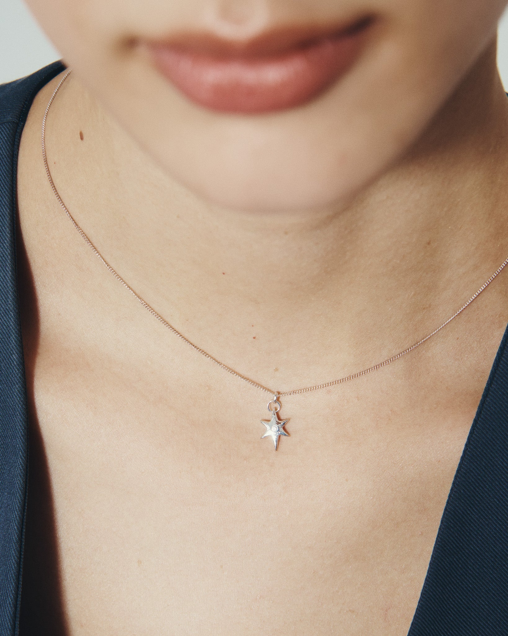 Electra Necklace Silver, worn