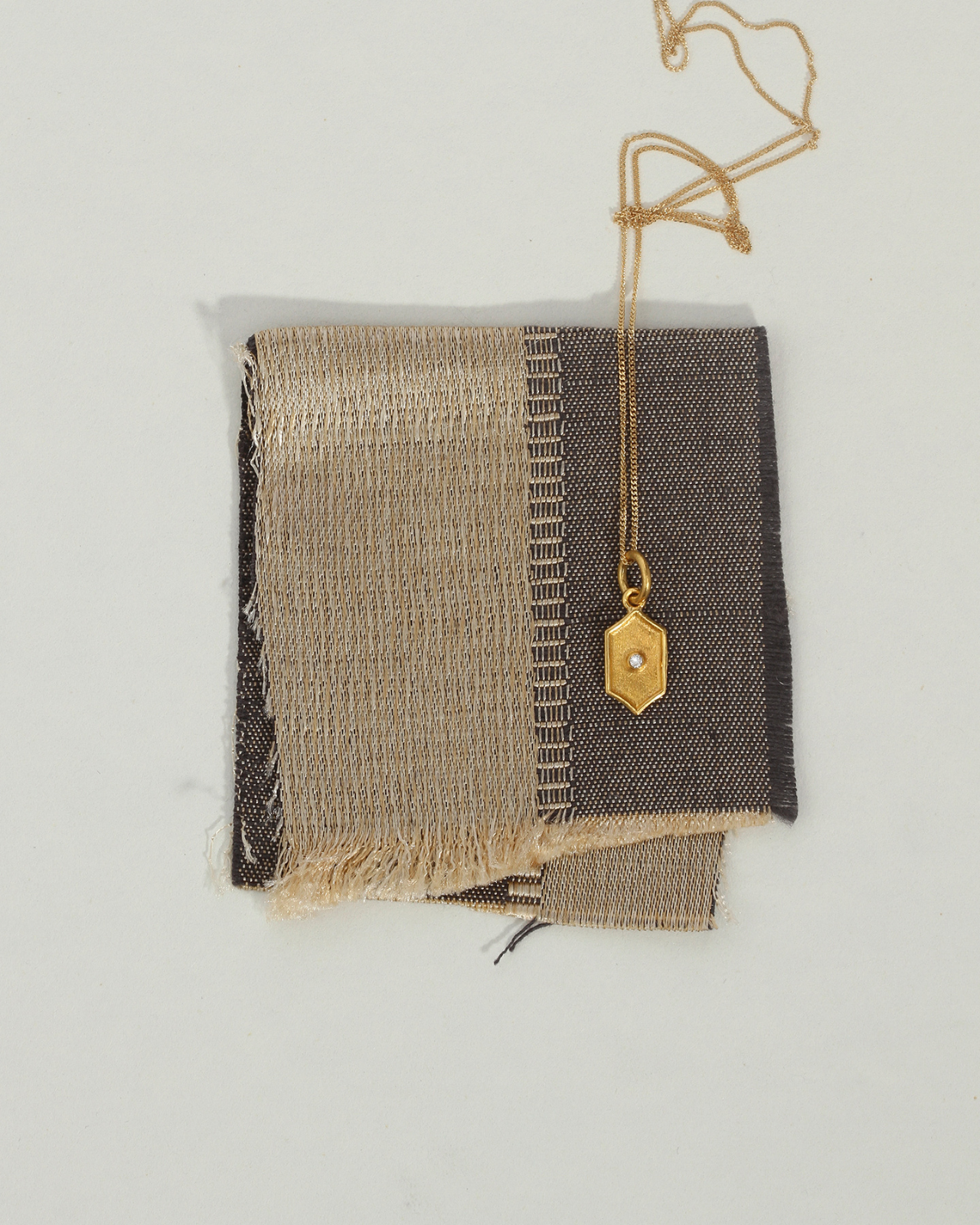 Tala Necklace Hexagon Solid Gold