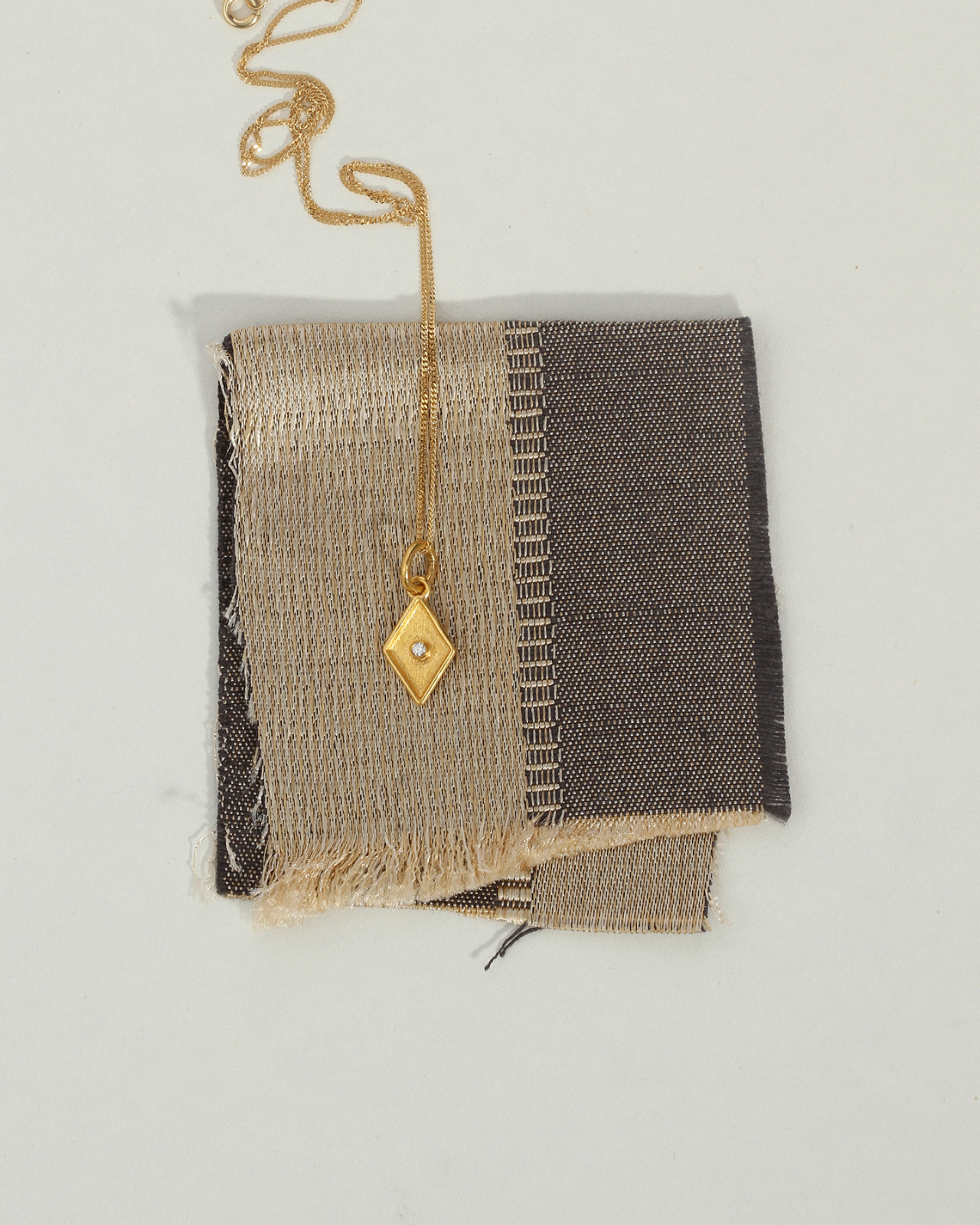 Tala Necklace Kite Solid Gold