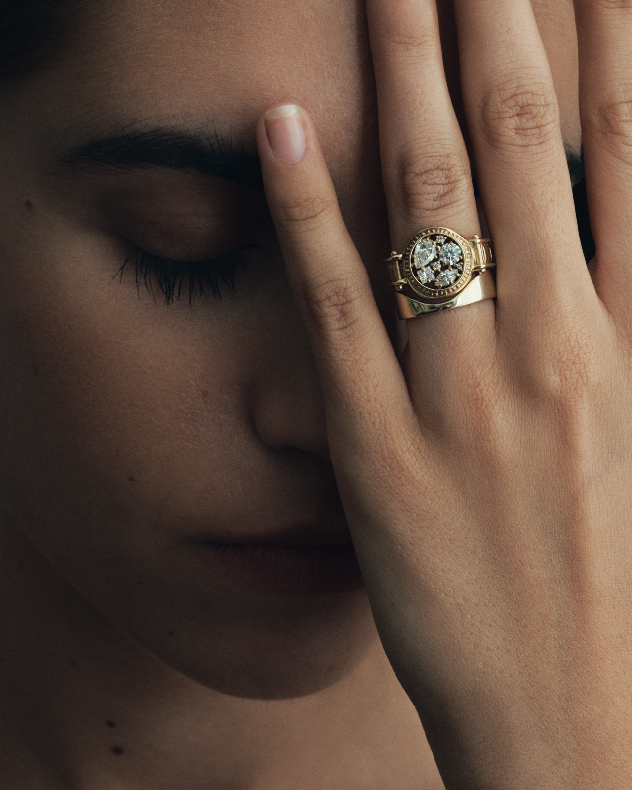 Asteria Ring Diamond Solid Gold