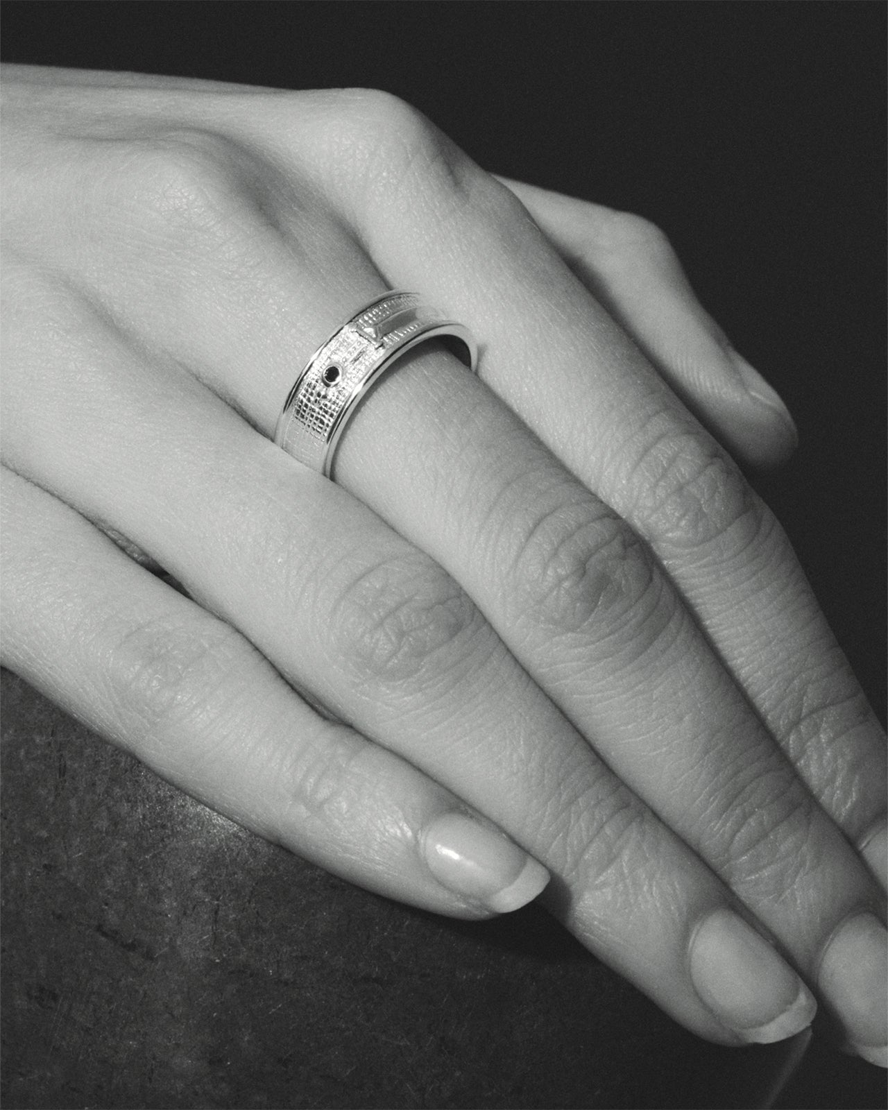 Valor Ring Spinel Silver