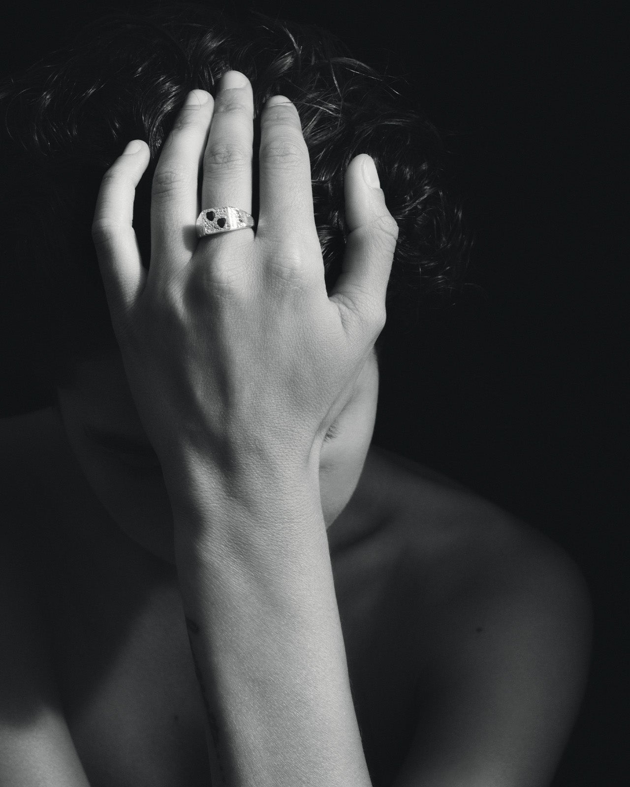 Venus Signet Ring Silver