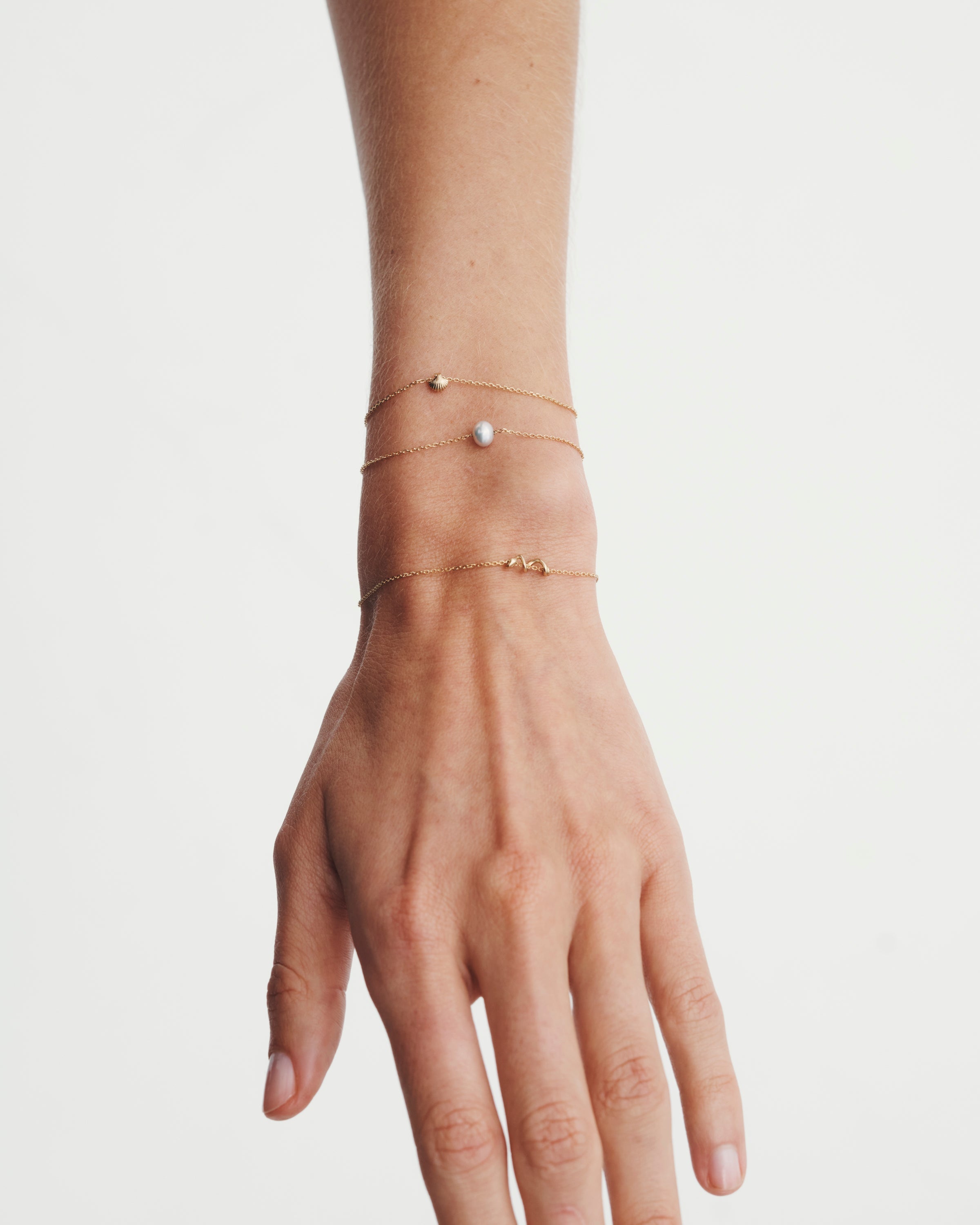 Temple of the Sun Mer Solitaire Bracelet Pearl Solid Gold