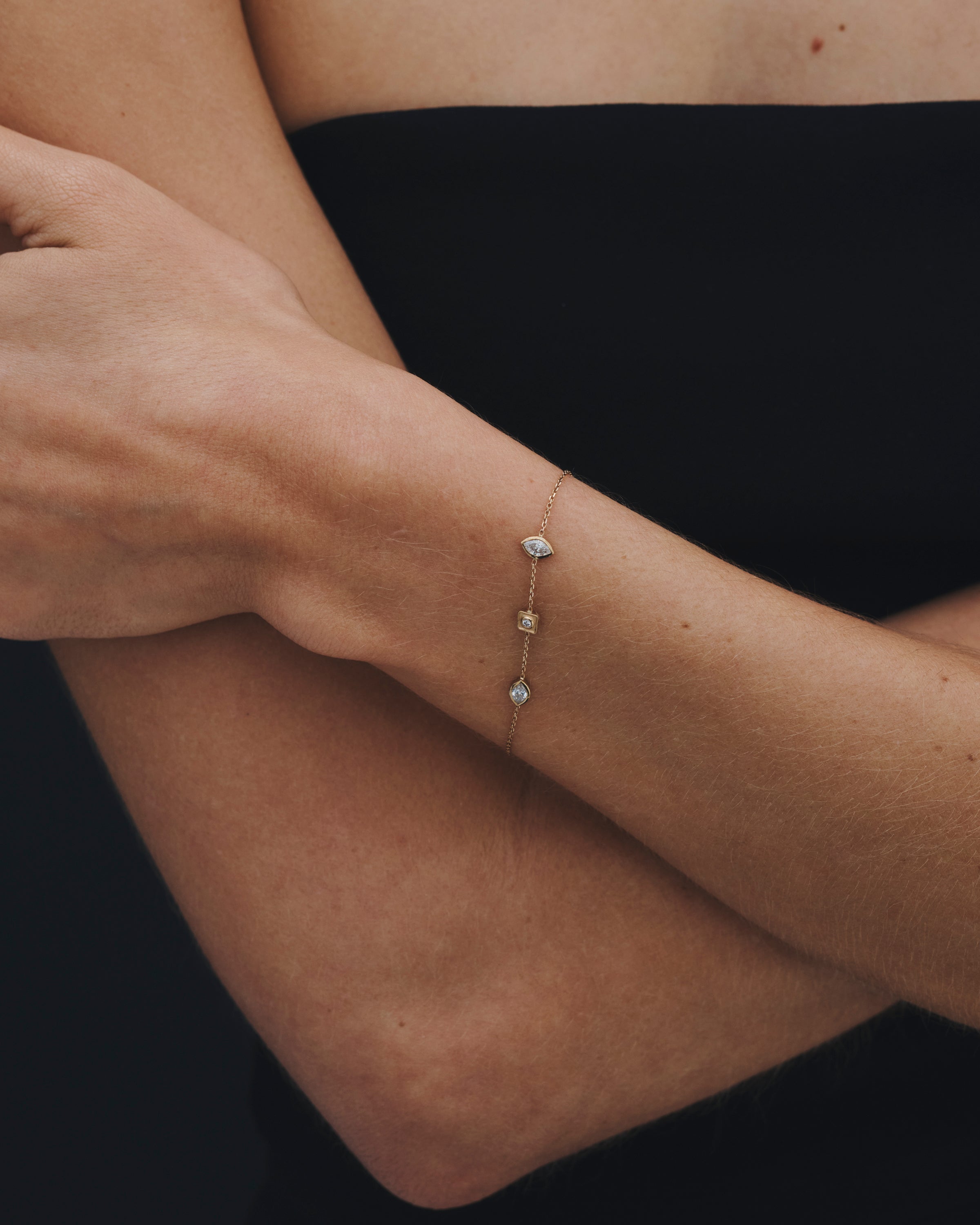 Temple of the Sun Mer Station Bracelet Diamond Solid Gold