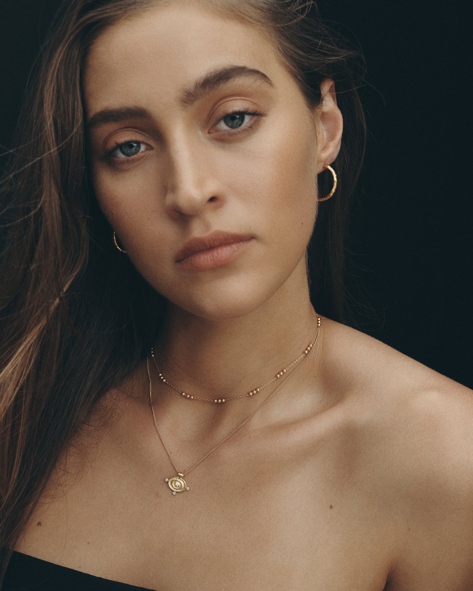 Temple of the Sun Reign Oval Necklace Gold Vermeil