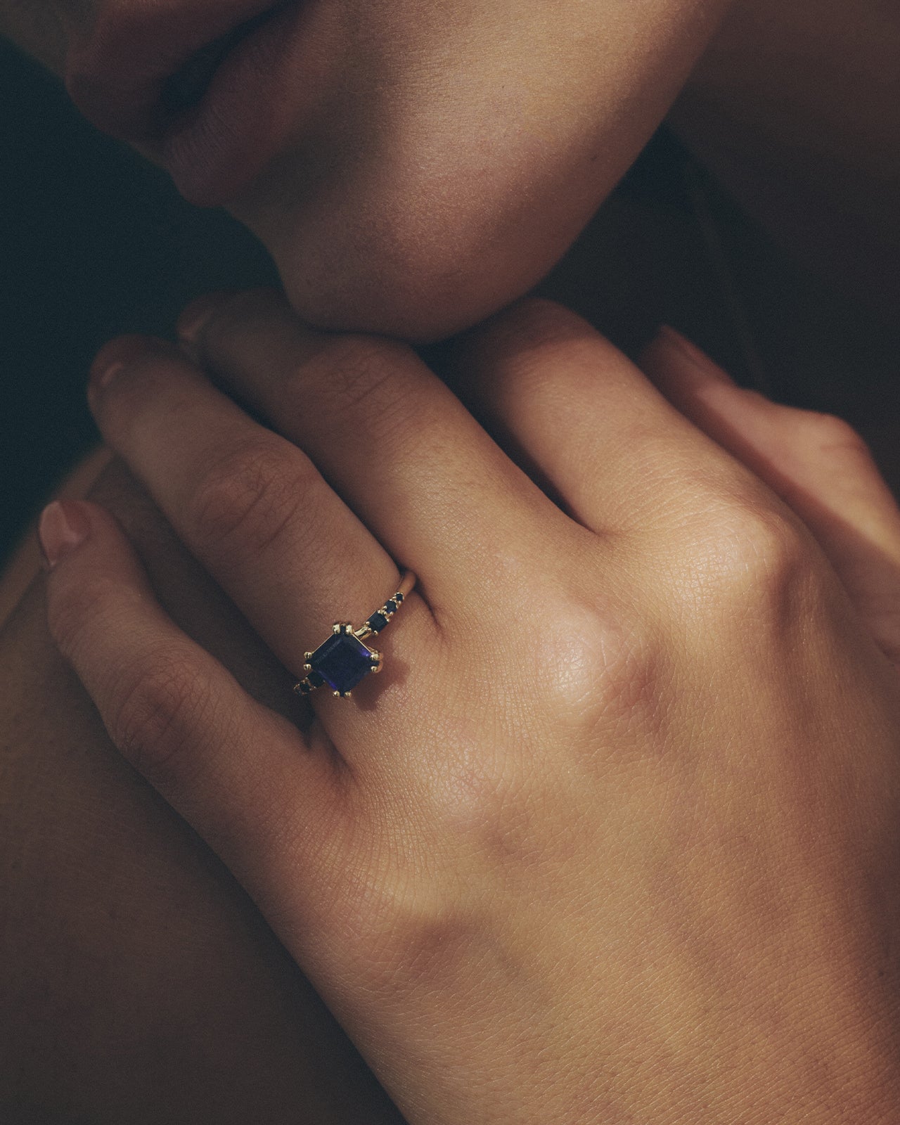 Allium Ring Blue Sapphire Solid Gold