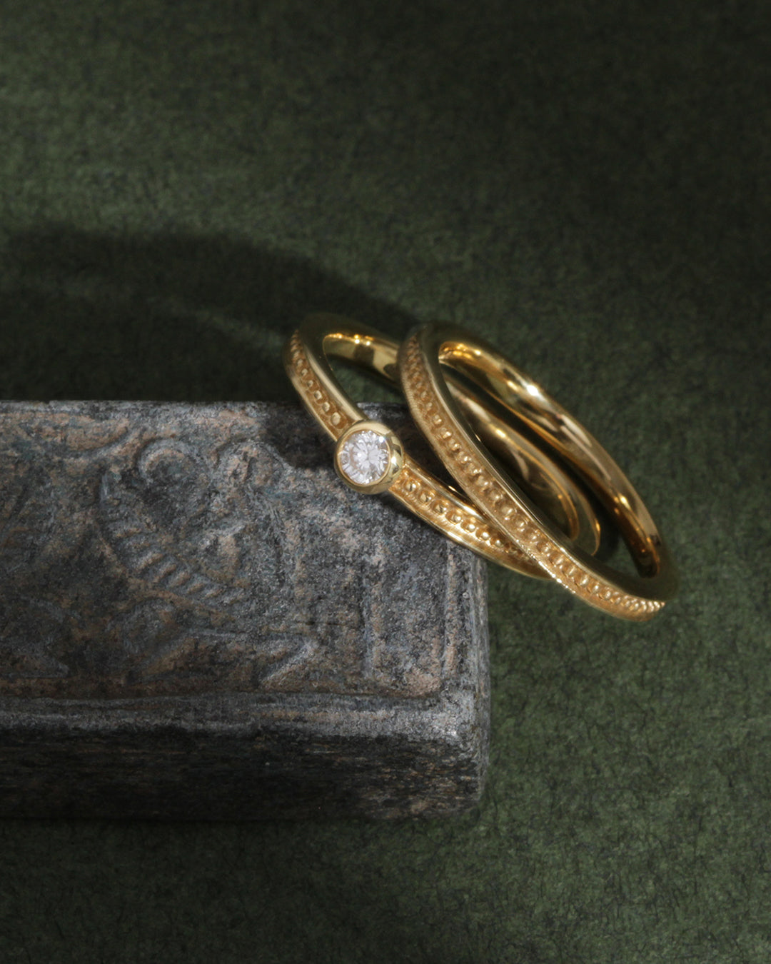 Mila Ring Solid Gold